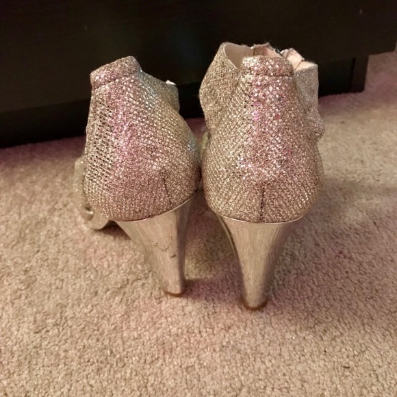 Michael Kors heels - Picture 3 of 3
